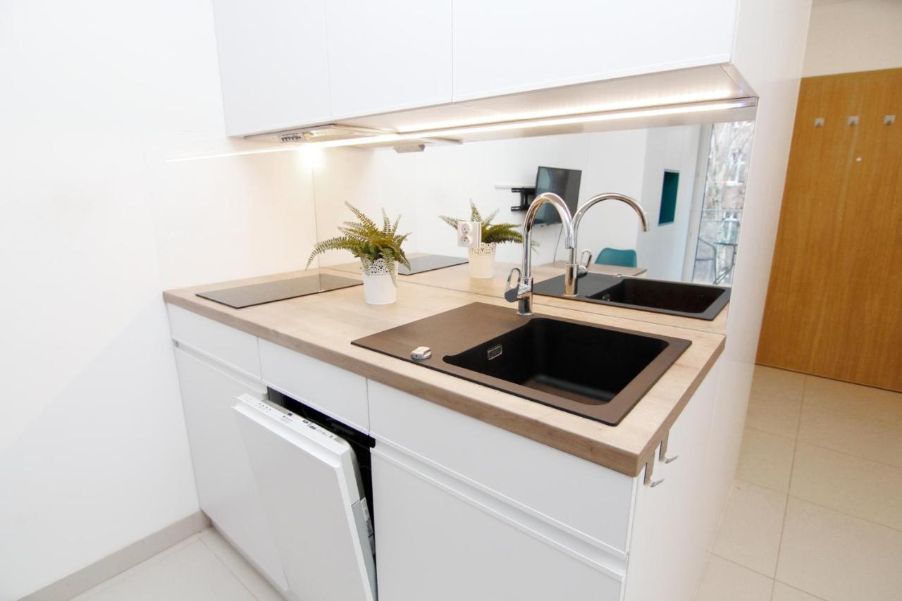 Blue River - Pulaskiego A - Private Apartment Breslavia Esterno foto